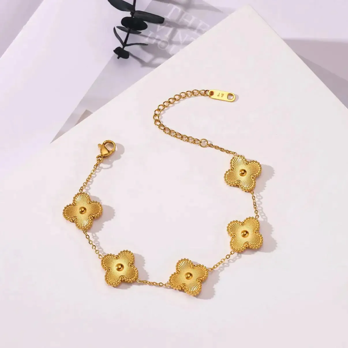 Versatile Clover Bracelet